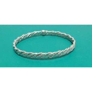 Vintage Avon 1979 Fashion Accents Classic Twist Silver Tone Bangle Bracelet